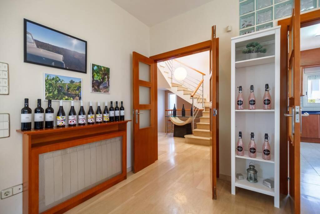 VILLA WINE EXPERIENCE Cambrils - Wine, Art&Games Exterior foto